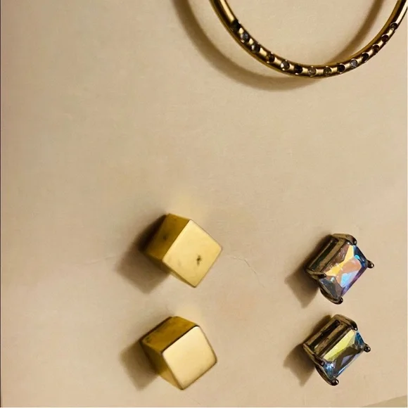 Gold Textured Hoop and Stud Earring 4 pair EUC - Picture 6 of 8